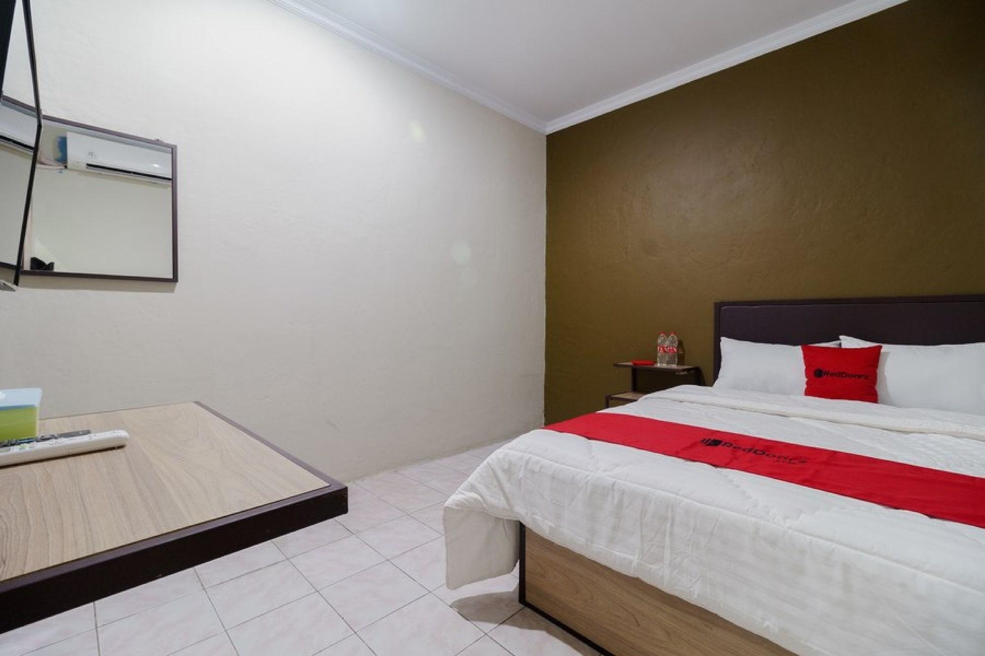 Reddoorz Near Cikampek Mall Karawang Hotell Exteriör bild